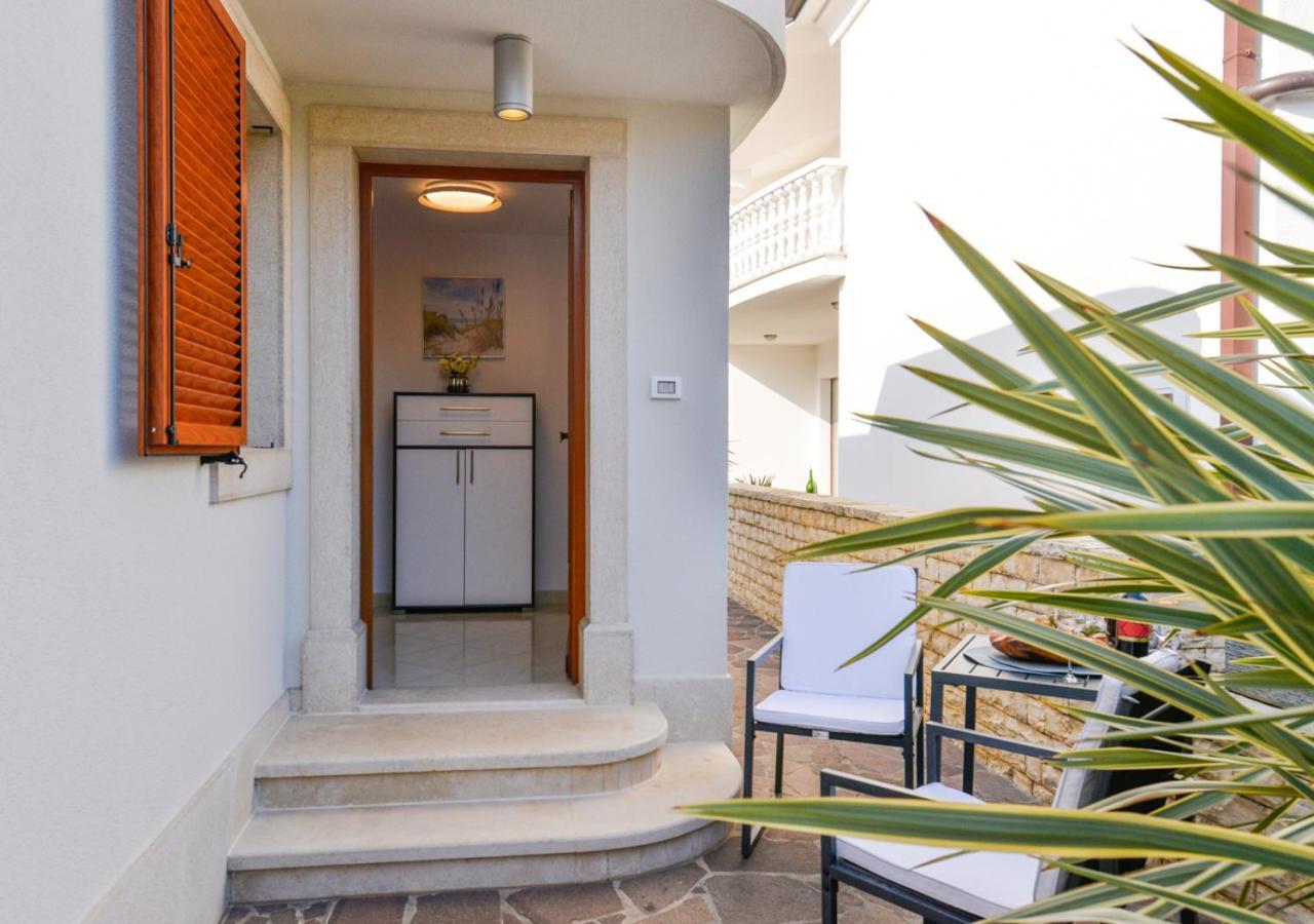 Apartments Leona อูมัค ภายนอก รูปภาพ