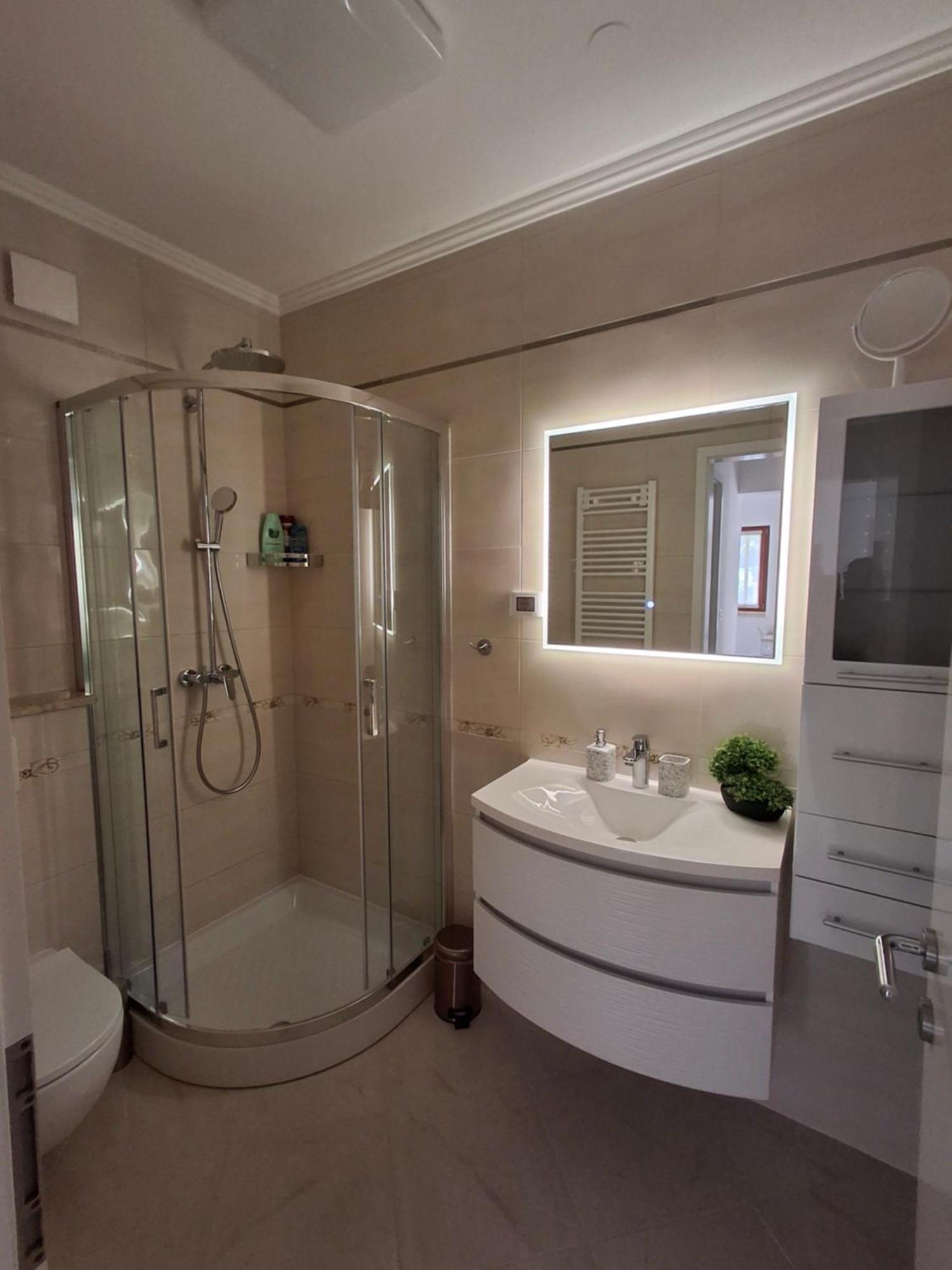 Apartments Leona อูมัค ภายนอก รูปภาพ