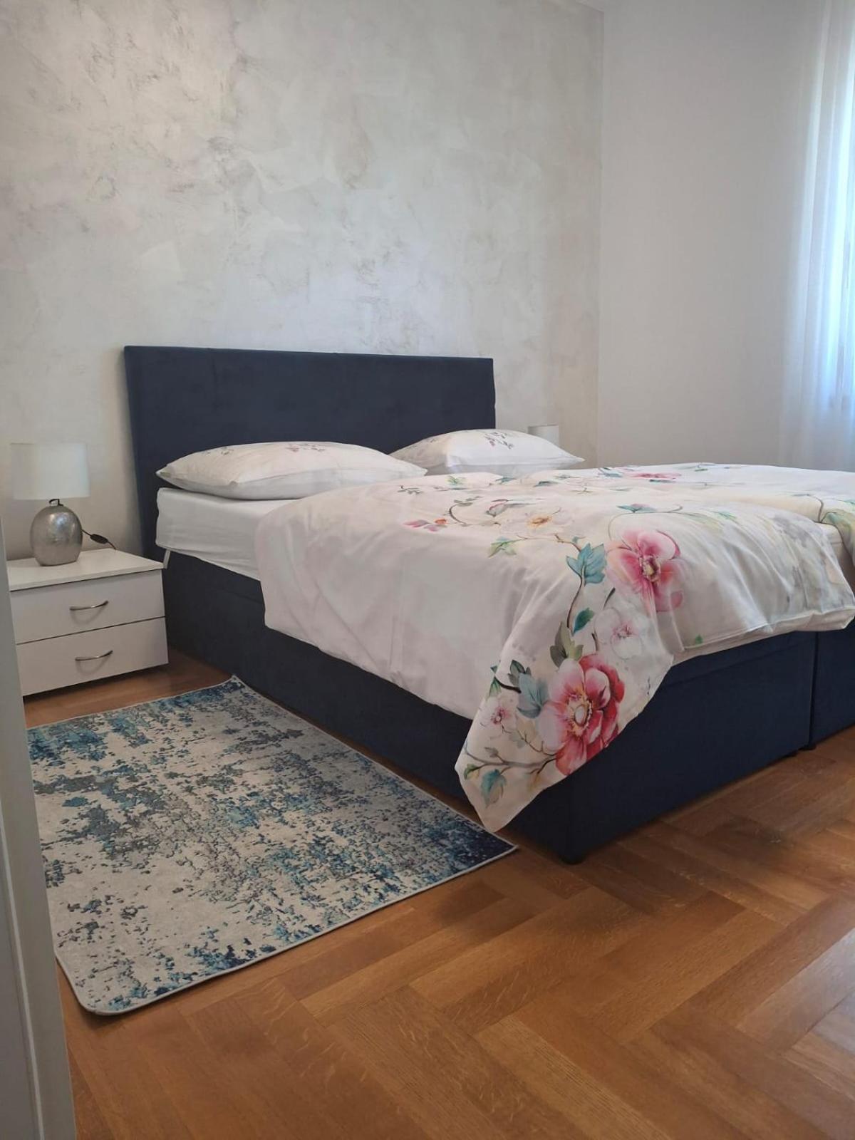 Apartments Leona อูมัค ภายนอก รูปภาพ